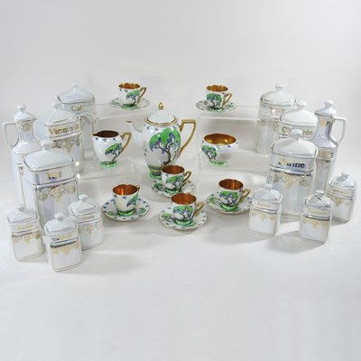 Lot 107 - A Carlton set and lustre