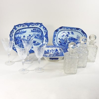 Lot 37 - Chinese porcelain and glass