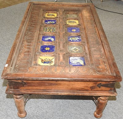 Lot 401 - A coffee table