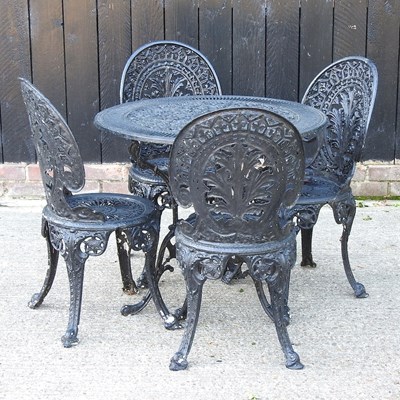 Lot 65 - A garden set