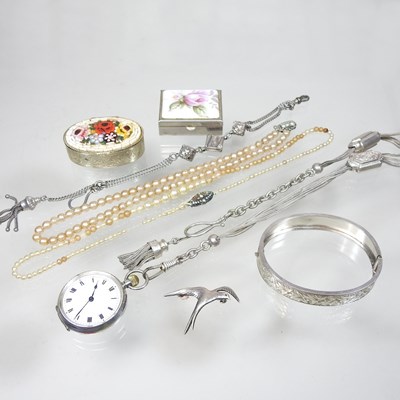 Lot 84 - A collection of jewellery