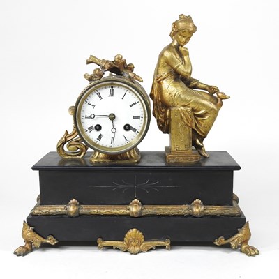 Lot 18 - A mantel clock