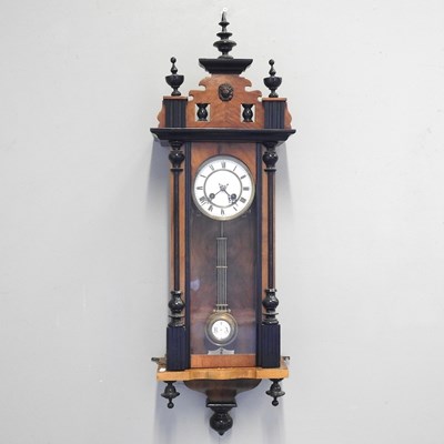 Lot 486 - A wall clock