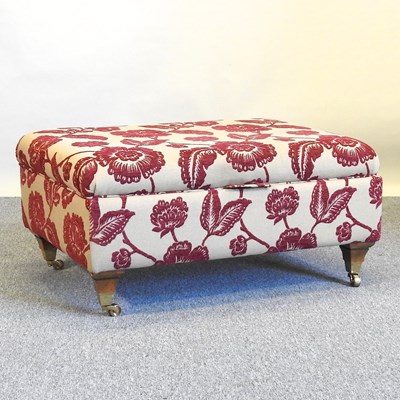 Lot 414 - An ottoman