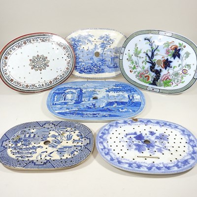 Lot 41 - A collection of Staffordshire