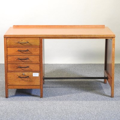 Lot 367 - A pedestal desk