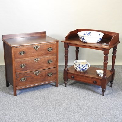 Lot 564 - A wash stand and chest