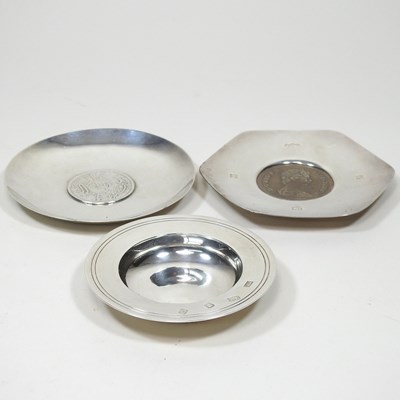 Lot 27 - Three silver dishes