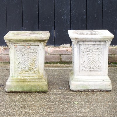 Lot 329 - A pair of garden pedestals