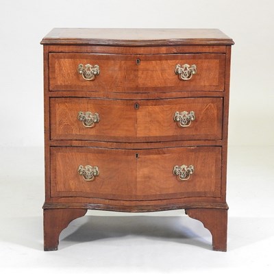 Lot 328 - A chest