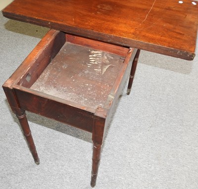 Lot 601 - A Regency table