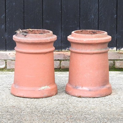 Lot 534 - A pair of chimney pots