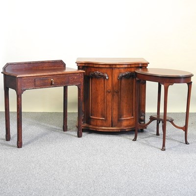 Lot 322 - A cabinet and tables