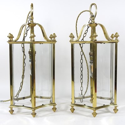 Lot 463 - A pair of lanterns