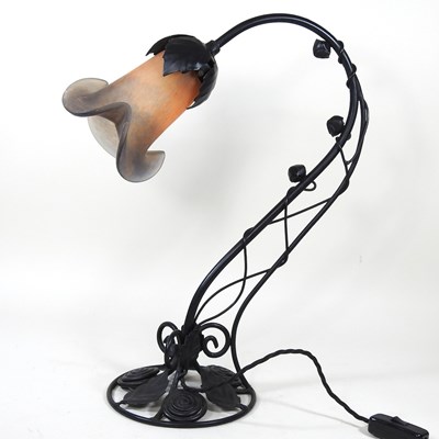 Lot 613 - A table lamp