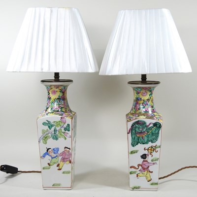 Lot 496 - A pair of table lamps