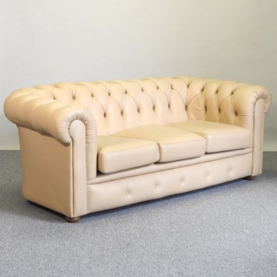 Lot 431 - A chesterfield sofa