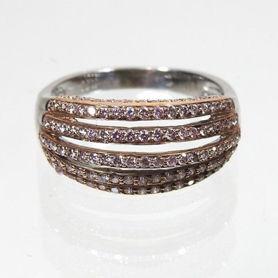 Lot 97 - A diamond ring