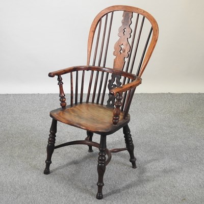 Lot 523 - A 19th century Windsor armchair