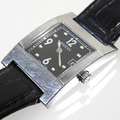 Lot 328 - A Gucci wristwatch