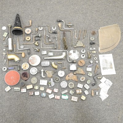 Lot 502 - A collection of gramophone parts