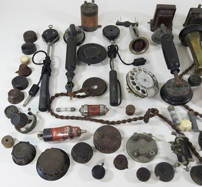 Lot 545 - A collection of radio parts