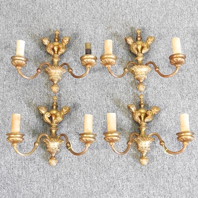 Lot 419 - A set of wall lights