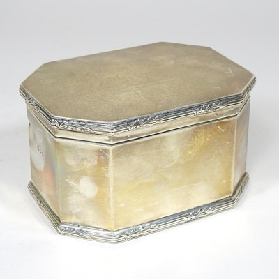 Lot 178 - An Asprey caddy