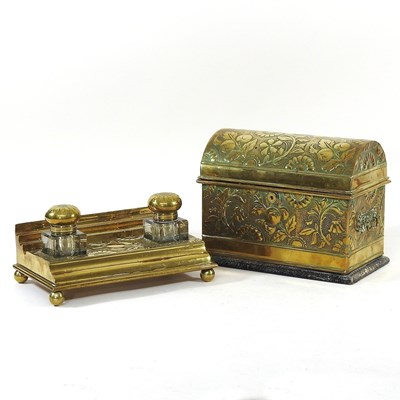 Lot 232 - A brass box and deskstand