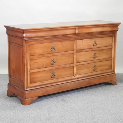 Lot 353 - A modern cherrywood chest of drawers