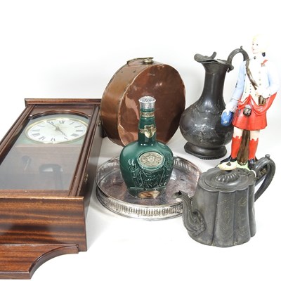 Lot 325 - A collection of items