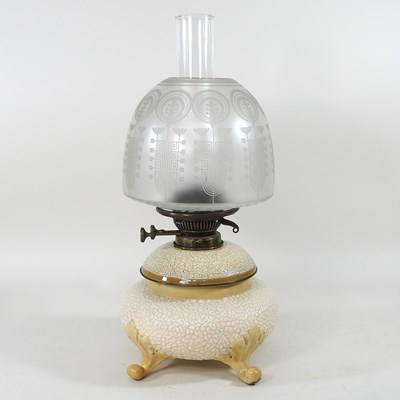 Lot 206 - An oil lamp