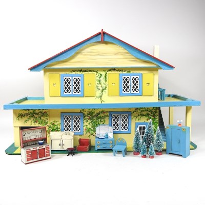 Lot 390 - A doll's house