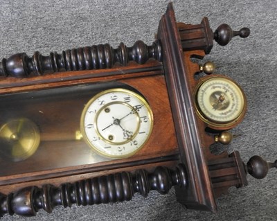Lot 85 - A collection of clocks