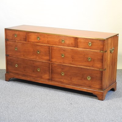 Lot 302 - A chest of drawers