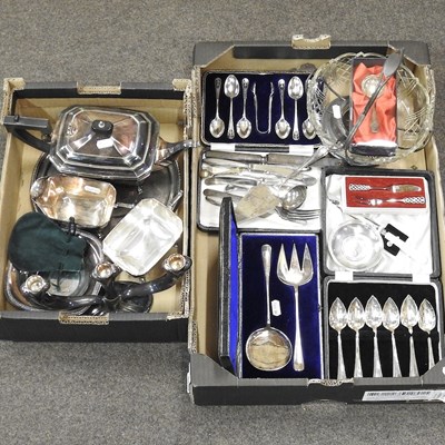 Lot 260 - A collection of silver plate