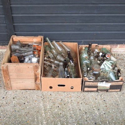 Lot 299 - A collection of glass bottles