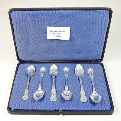 Lot 281 - A collection of six 19th century Queens pattern silver teaspoons