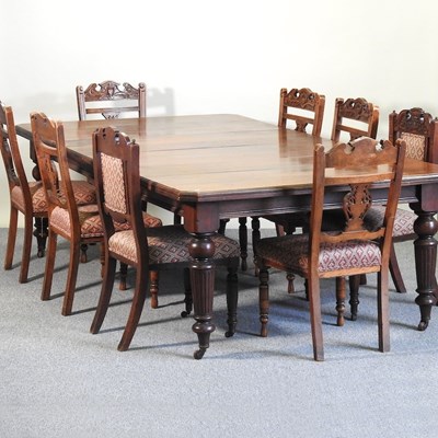 Lot 221 - A Victorian dining table
