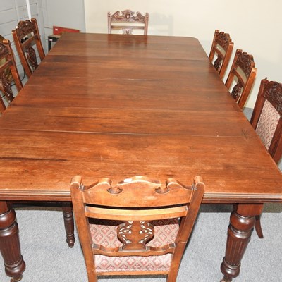 Lot 221 - A Victorian dining table