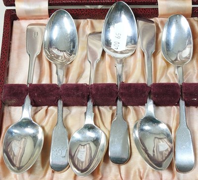 Lot 36 - A collection of six 19th century fiddle pattern silver teaspoons