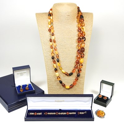 Lot 268 - Various amber jewellery