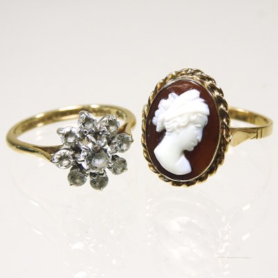 Lot 372 - Two gold rings