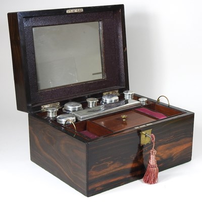 Lot 23 - A Victorian vanity box
