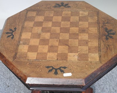 Lot 90 - A games table
