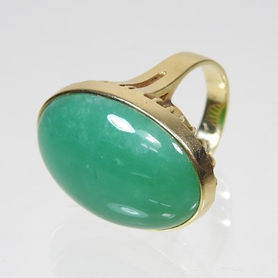 Lot 36 - An agate ring