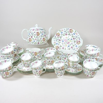 Lot 513 - A Minton service