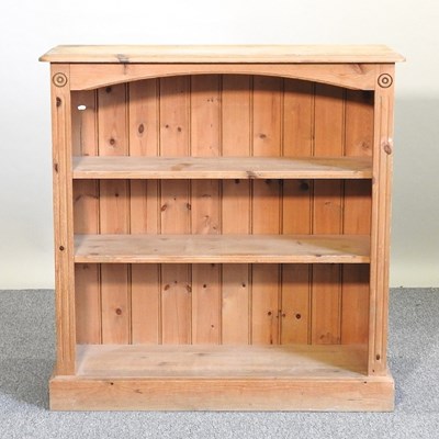 Lot 417 - A bookcase