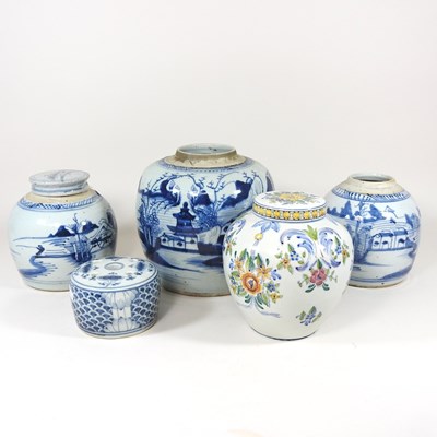 Lot 179 - A Chinese vase