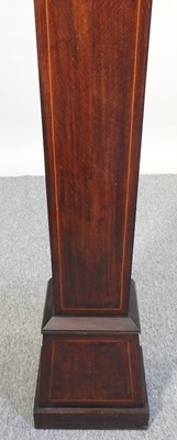 Lot 262 - A granddaughter clock